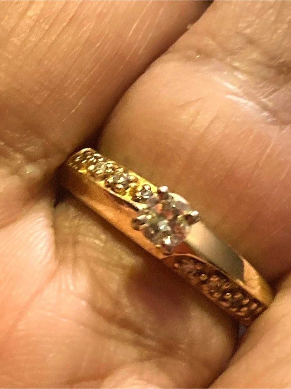 14k Gold and genuine Diamonds Ring - Picture 2 of 5